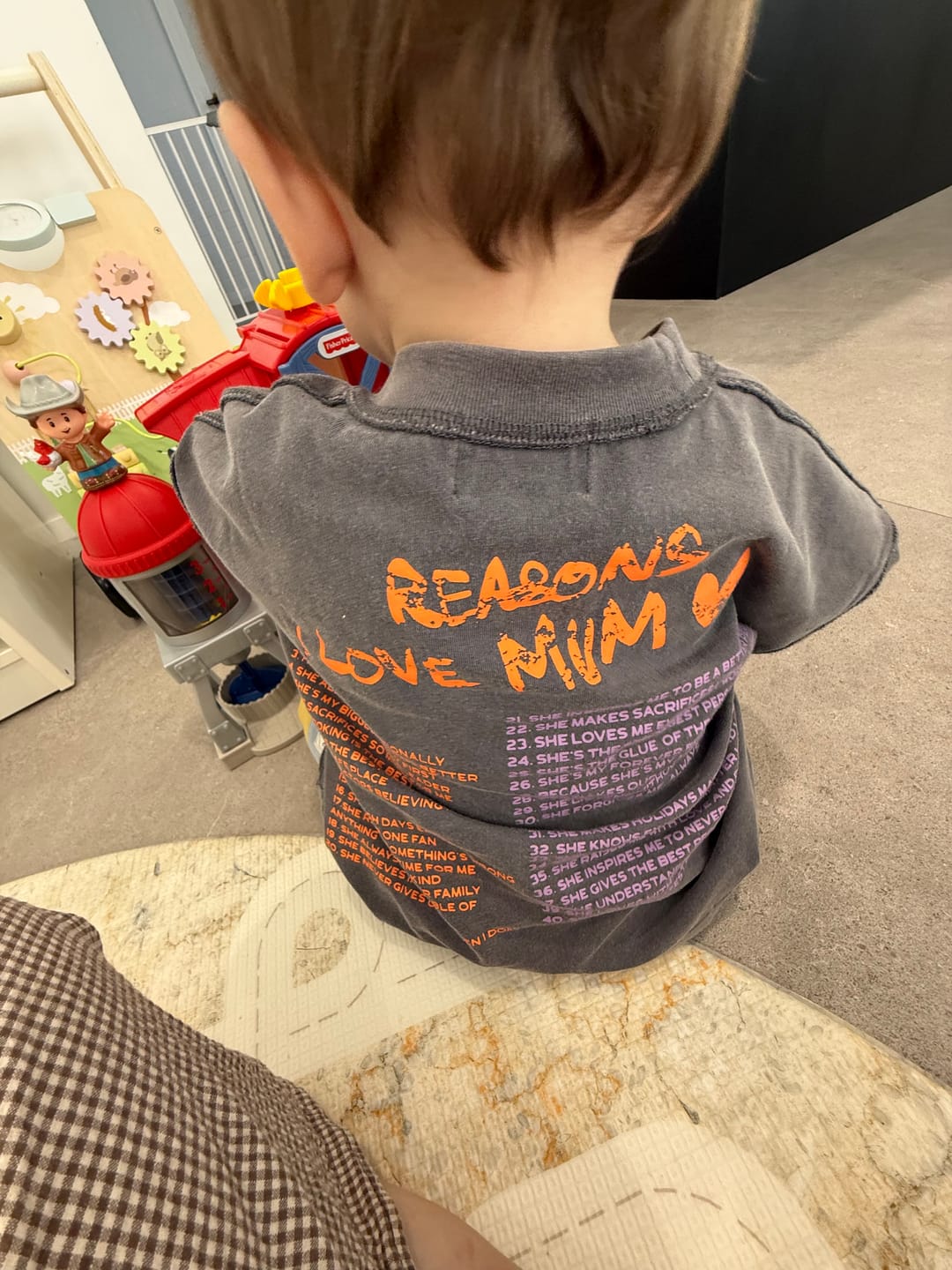 Customer photo review of Love mum tee