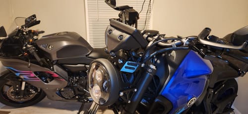 Customer photo review of MT-07 - Shallow Bucket - 7" LED Headlight Kit 2021-2024