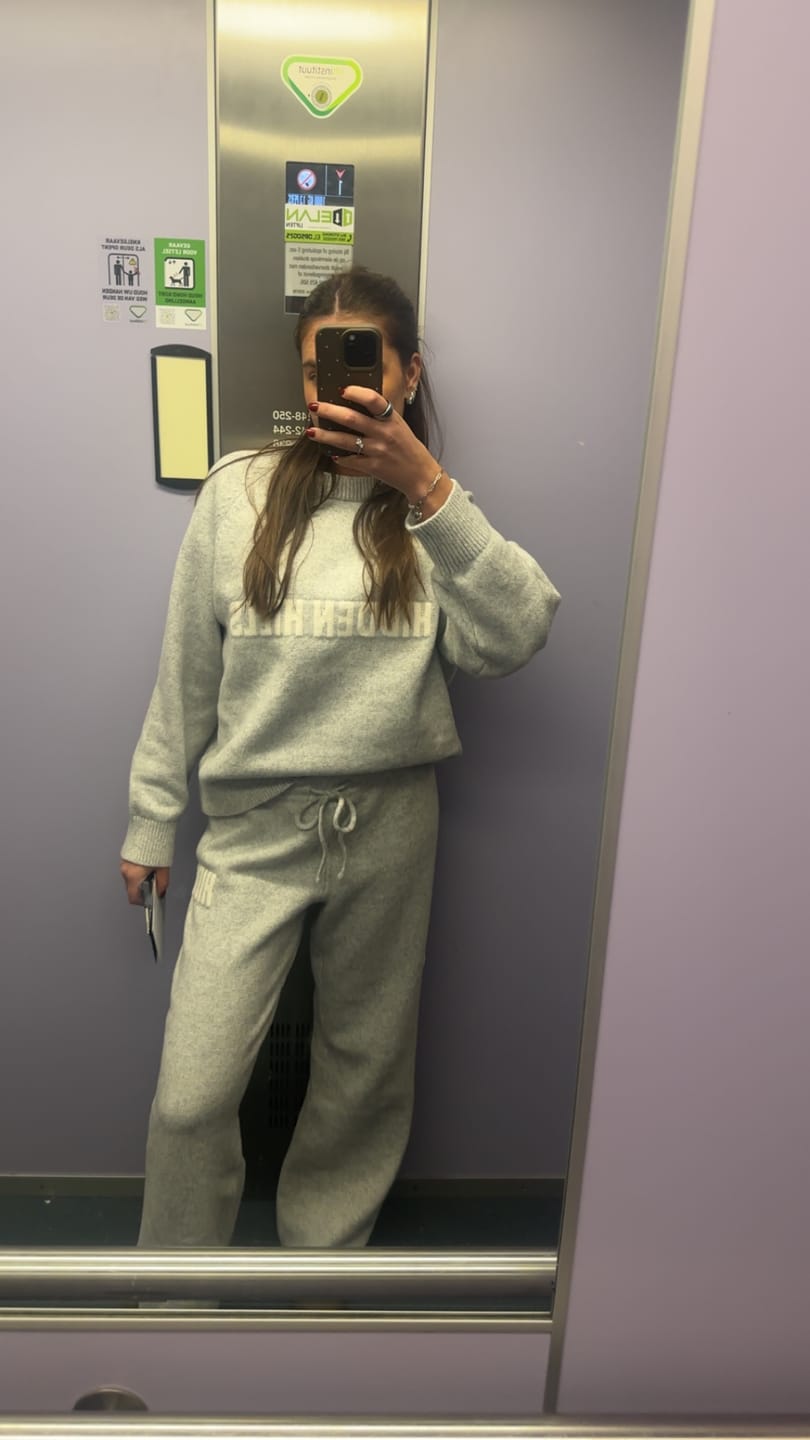 Kundenbewertung mit Foto von KNIT SWEATPANTS LIGHT GREY
