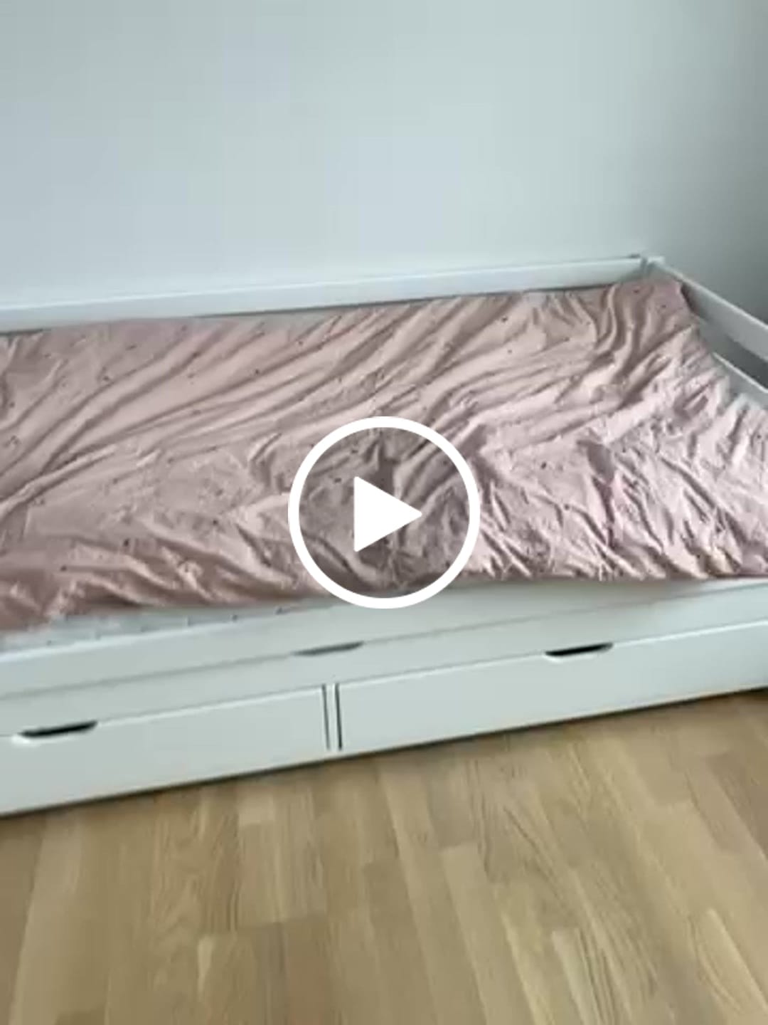 Customer video review of Hoppekids ECO Dream Enkeltseng 90x200 med udtræksseng og skuffer