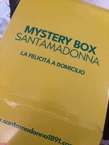 Customer photo review of MYSTERY 📦 BOX ABBIGLIAMENTO E ACCESSORI DONNA [€79]
