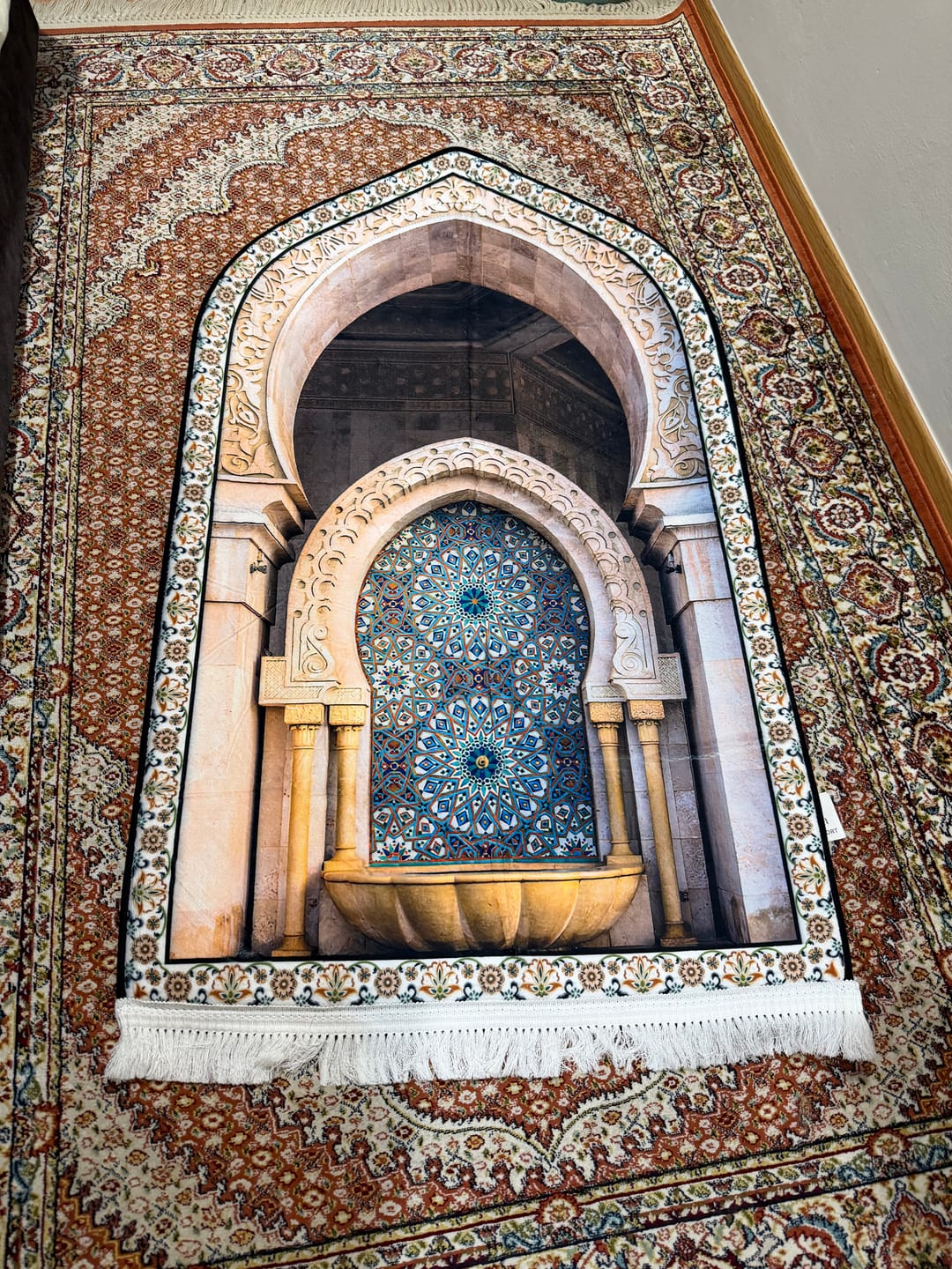 Customer photo review of 3D Mihrab Premium Padded Prayer Mat