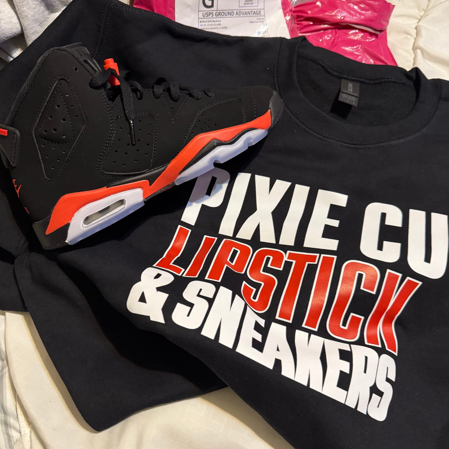 Customer photo review of Pixie Cut, Lipsitck, & Sneakers (blk)