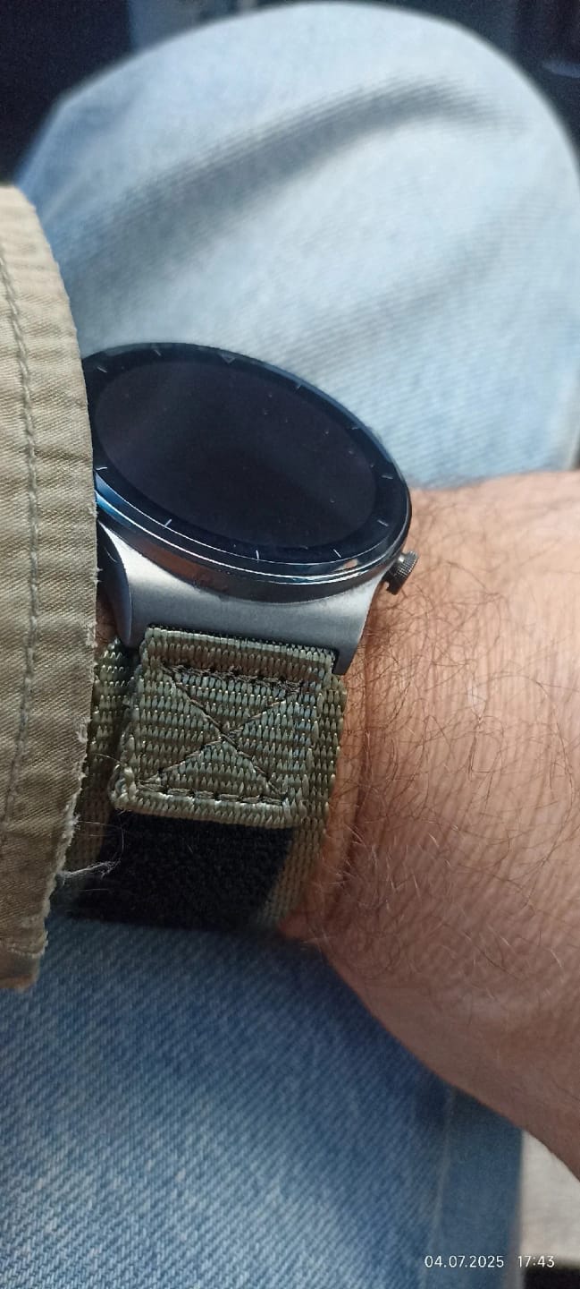 Customer photo review of COROS Watch Band Nylon Replacement Strap, Unisex, Adjustable