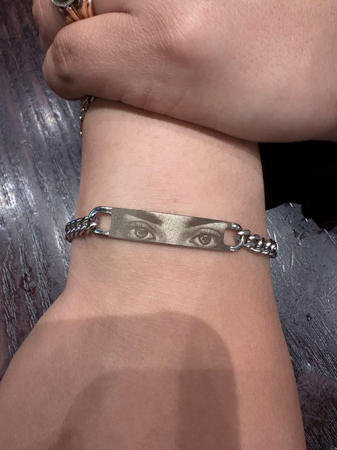 Customer photo review of Pulsera Eslabones Personalizada
