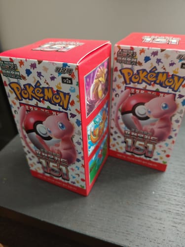 Customer photo review of Pokemon 151 Korean Booster Box