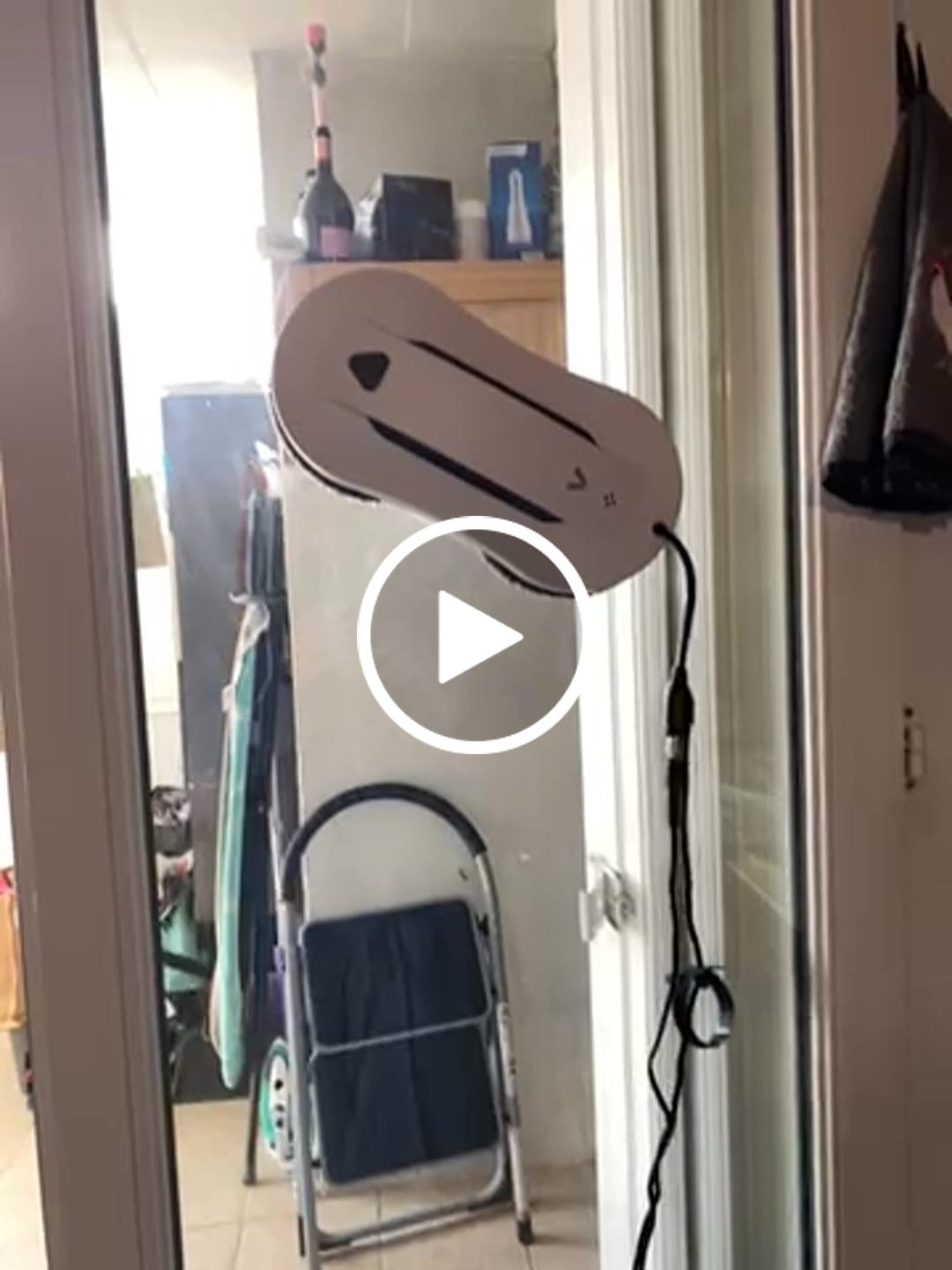 Customer video review of Robot lave vitre V3CLEAN S+