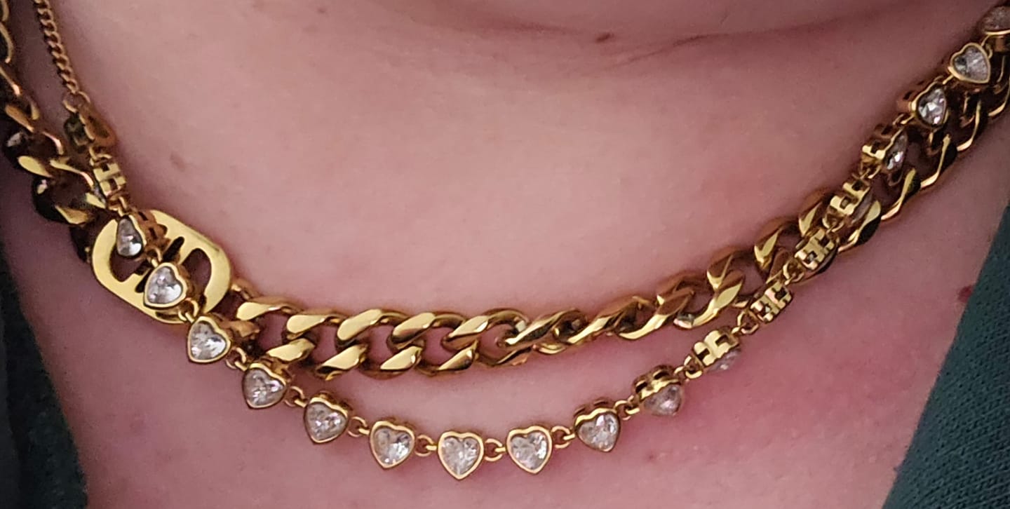 Customer photo review of Drop Heart Halskette | 18K vergoldet