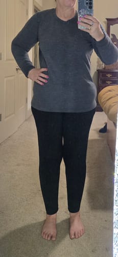 Customer showing the front view and full length of the black Stella Petite leggings in a mirror selfie.