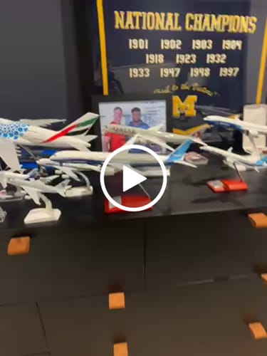 Customer video review of HOGAN BOEING HOUSE 777F 1/200 W/GEAR (**)