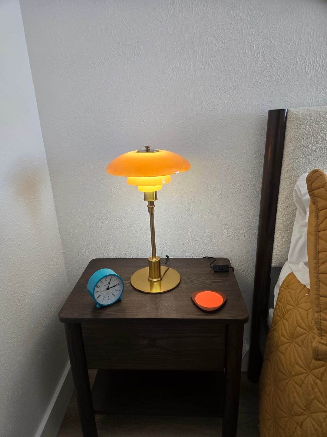 Customer photo review of Stylish Multi-layered Umbrella Amber Glass Table Lamp