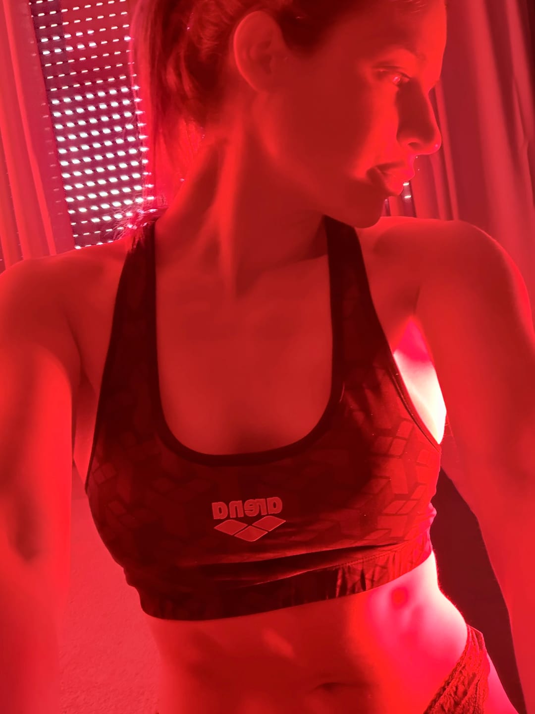 Customer photo review of Koanna® Luma300™ – Powerful, Compact Red Light Therapy Panel