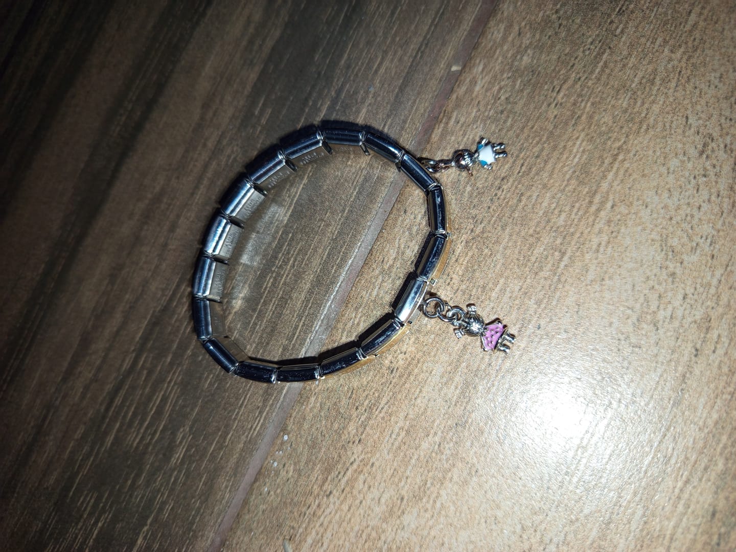 Customer photo review of Charm Niña