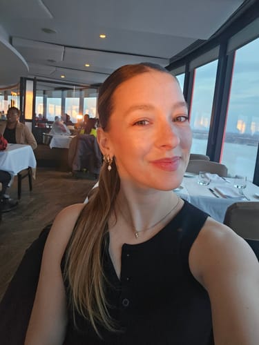 Customer photo review of Hair Sleek - Styling gel and taming wand