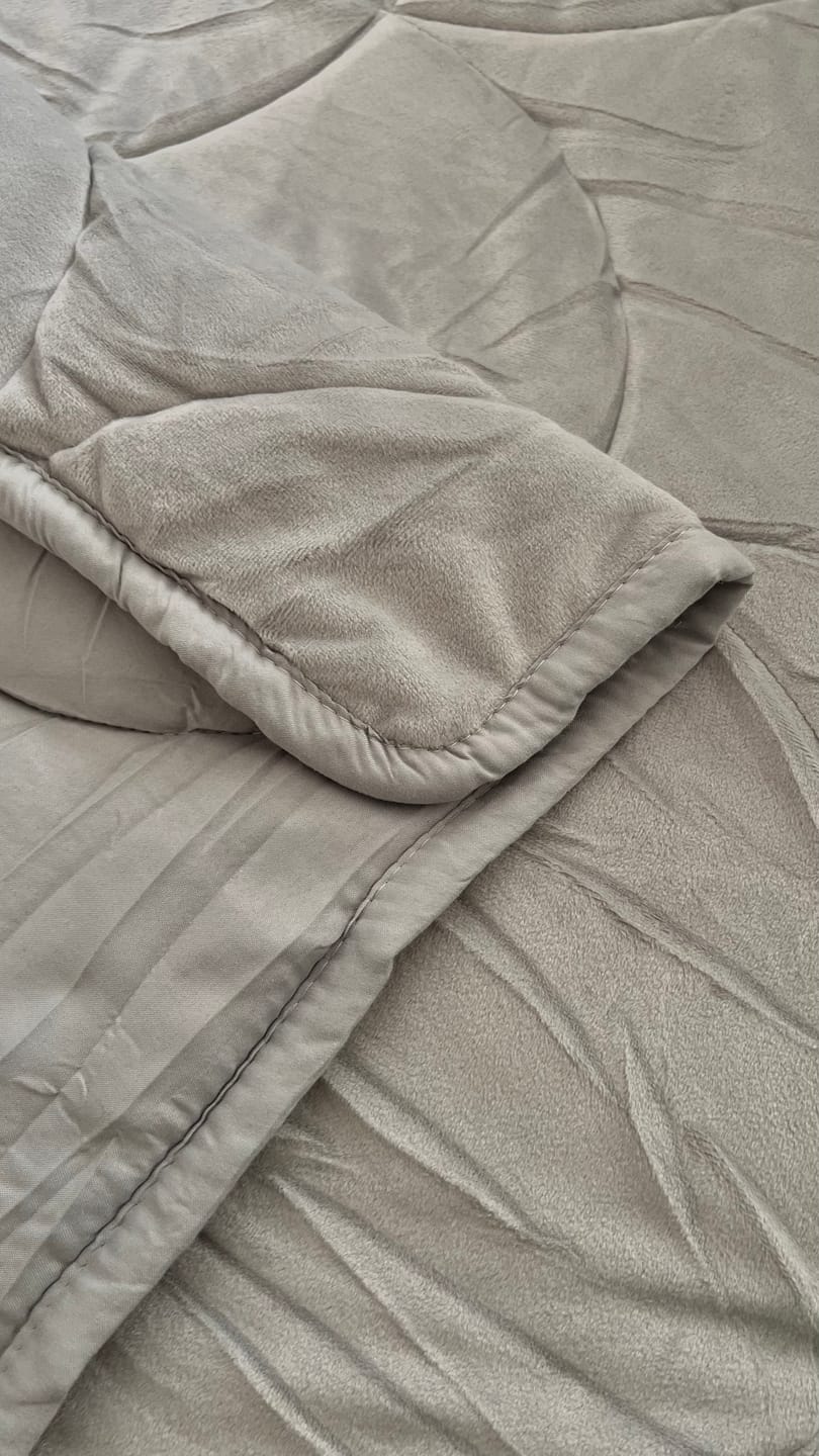 Customer photo review of Dekbed Zonder Overtrek Velvet™ Stone Grey