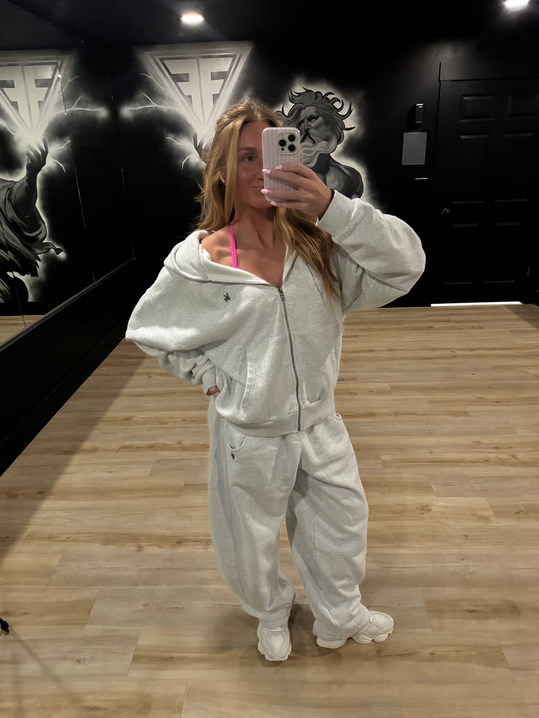 Customer photo review of W2255 - Studio Edit Barrel Jogger