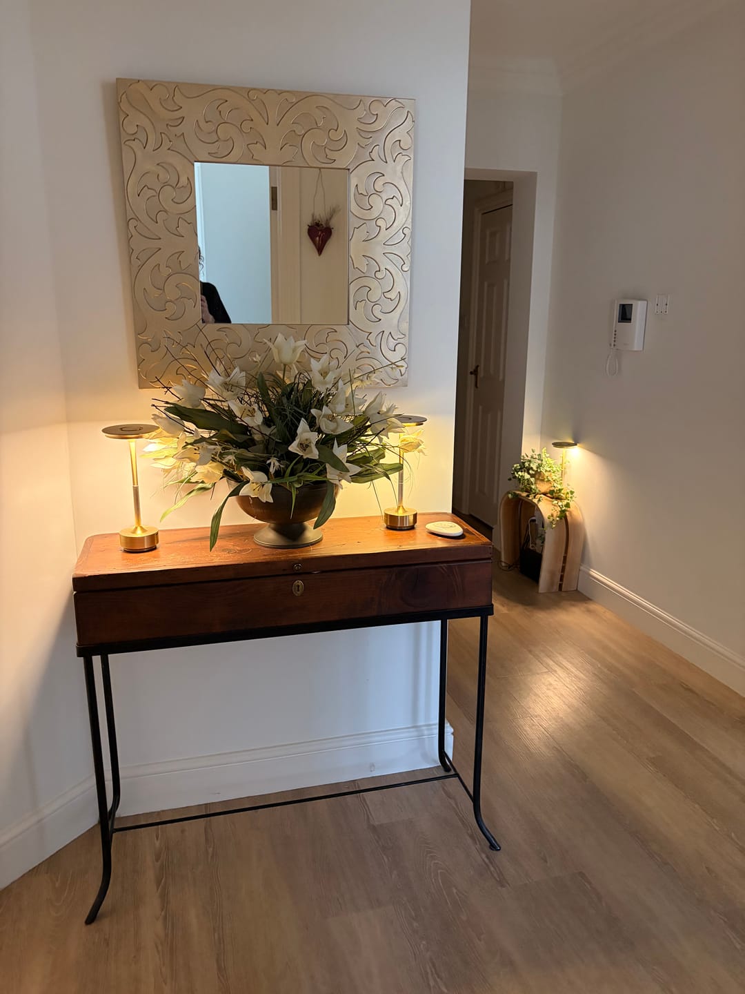 Customer photo review of Cordless Modern Aura Table Lamp - Cordless Table Lamp with Touch Control & Modern Nordic Design