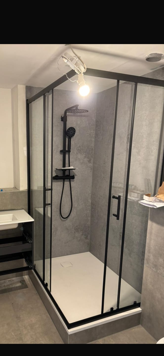 Customer photo review of SONNI Eckeinstieg Duschkabine Schwarz Duschtür Sicherheitsglas Duschabtrennung Schiebetür Eckdusche