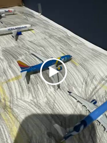 Customer video review of GEMINI SOUTHWEST 737-800 1/400 REG#N864B NEVADA ONE