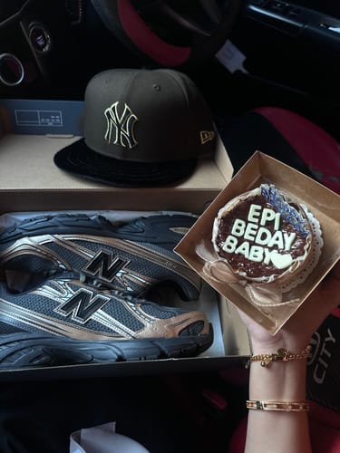 Customer photo review of 59FIFTY New York Yankees Year Of The Horse Walnut Fitted