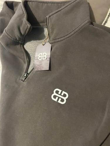 Customer photo review of Moor to Mountain Arrowhead Ladies Quarter Zip