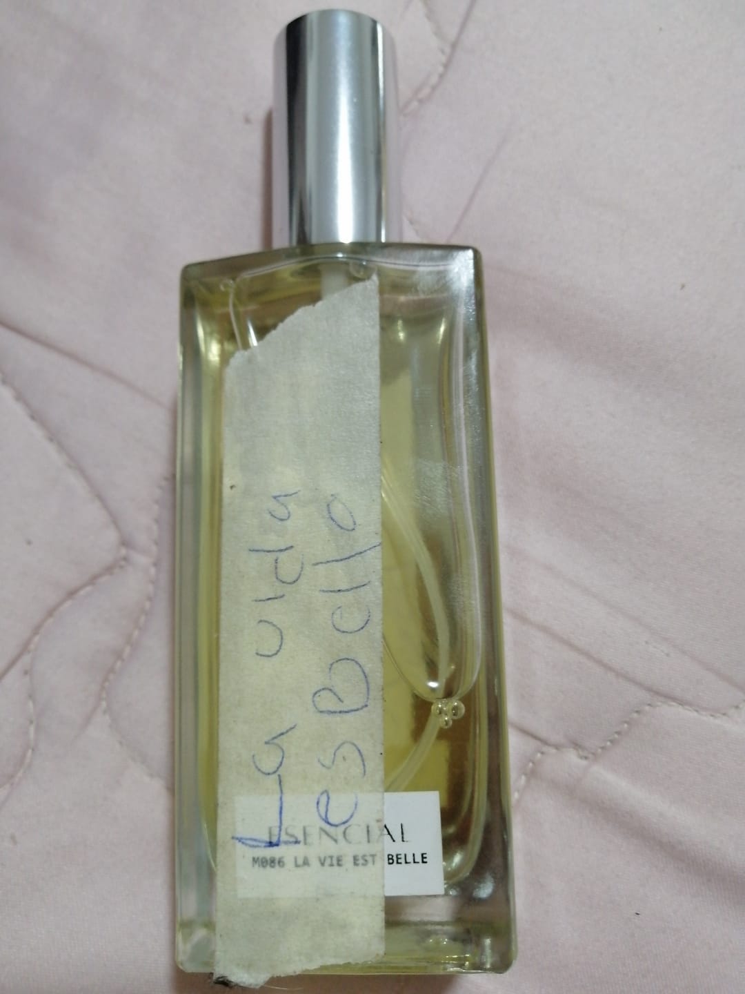Customer photo review of M086 Inspirado en: La Vie Est Belle - Lancome