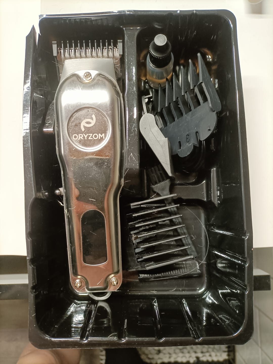 Customer photo review of Oryzom ProTrim 2.0 – Lames en acier inoxydable précises et moteur puissant pour des coupes uniformes des cheveux et de la barbe