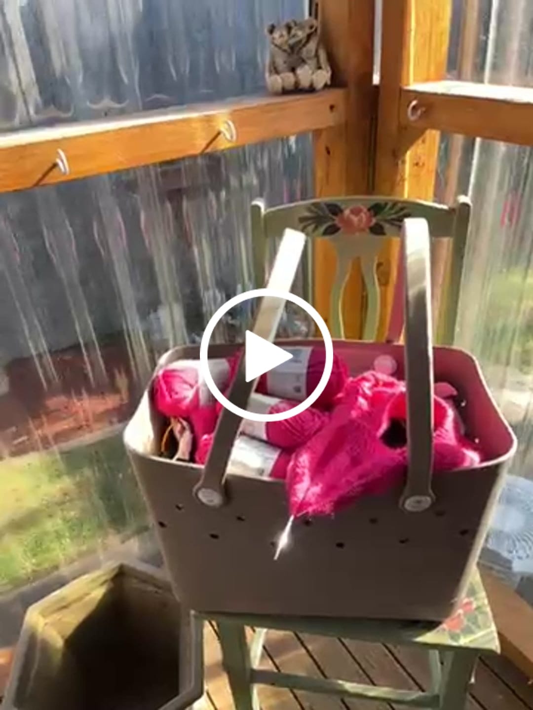Customer video review of Maxi Tribe Bag in Mangrove