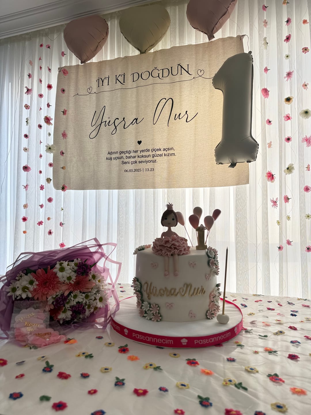 Customer photo review of Kişiselleştirilebilir Doğum Günü Örtüsü (#106)