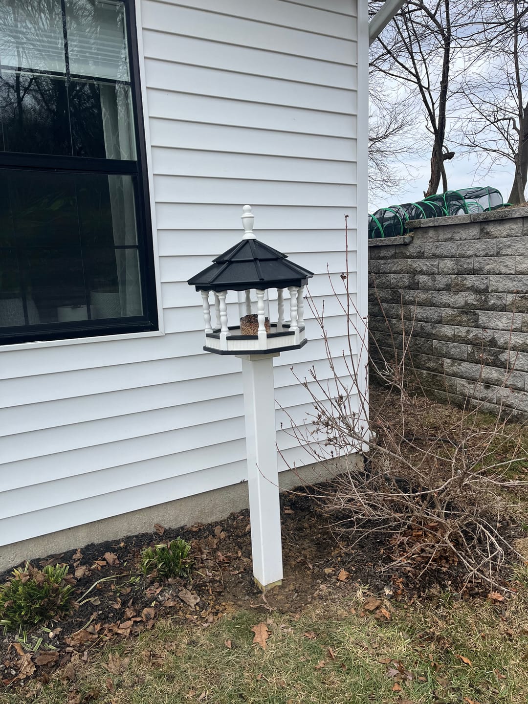 Customer photo review of Poly Large Post Mount Spindle Bird Feeder