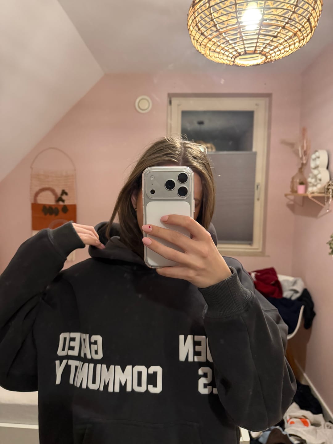 Customer photo review of GATED COMMUNITY HOODIE DARK GREY