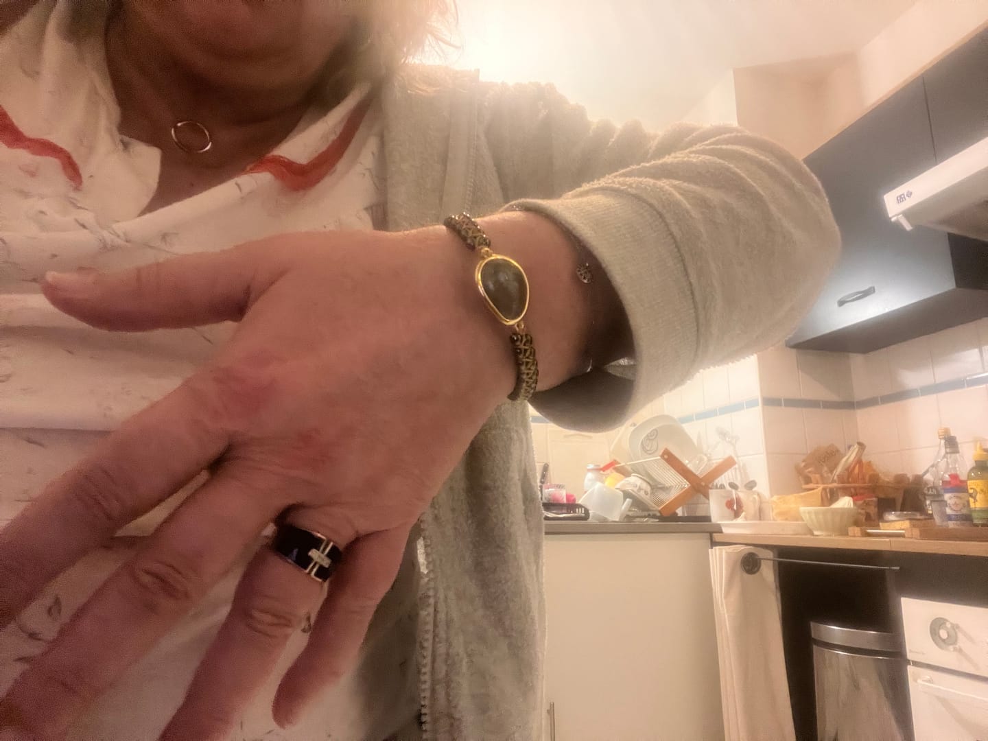 Customer photo review of Bracelet "Oeil Céleste" en Labradorite & Hématite