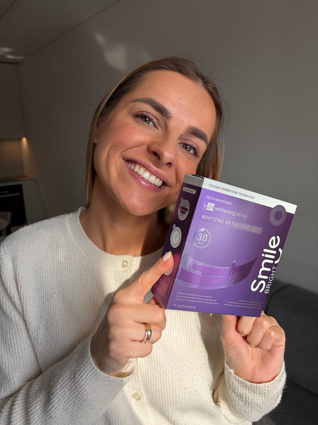 Customer photo review of V24 Violetinės Dantų Balinimo Juostelės