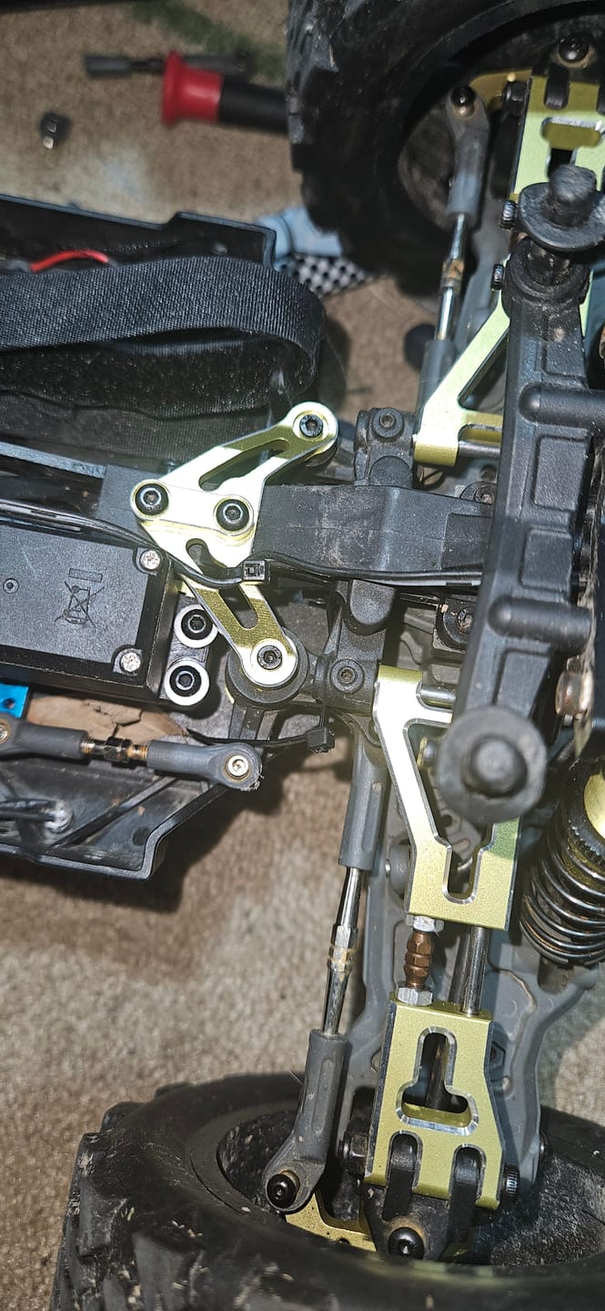 Customer photo review of Aluminum Upper Steering Saver Fixed Part For RZ001 and 1/10 Rally Car