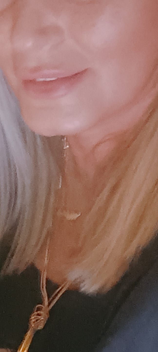 Recensione fotografica del cliente della matita per labbra colorata affilabile P.Louise