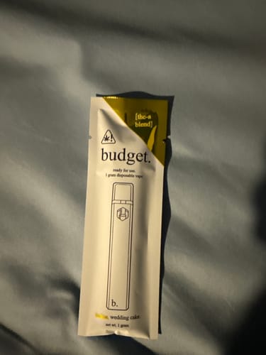 Customer photo review of 1 Gram THCA Blend Vape Pen | Wedding Cake - Indica