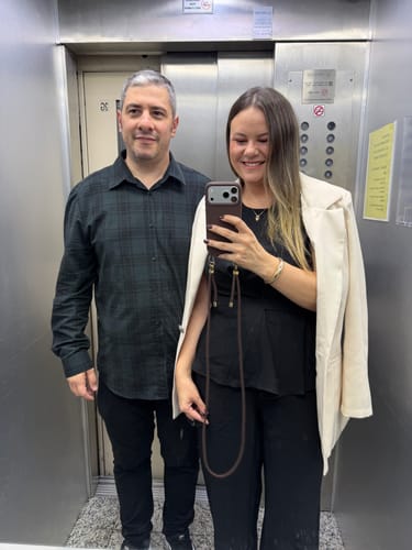 Customer photo review of Cordinha Nora | Marrom Café DOURADA