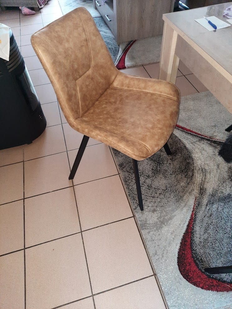 Customer photo review of Luna Stoel - Taupe