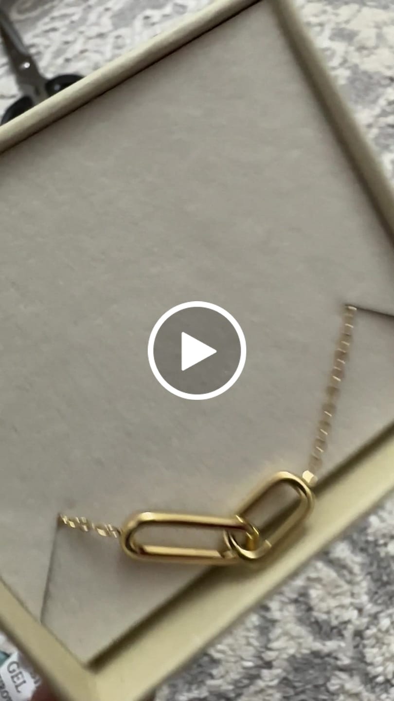 Customer video review of Tiffany Necklace