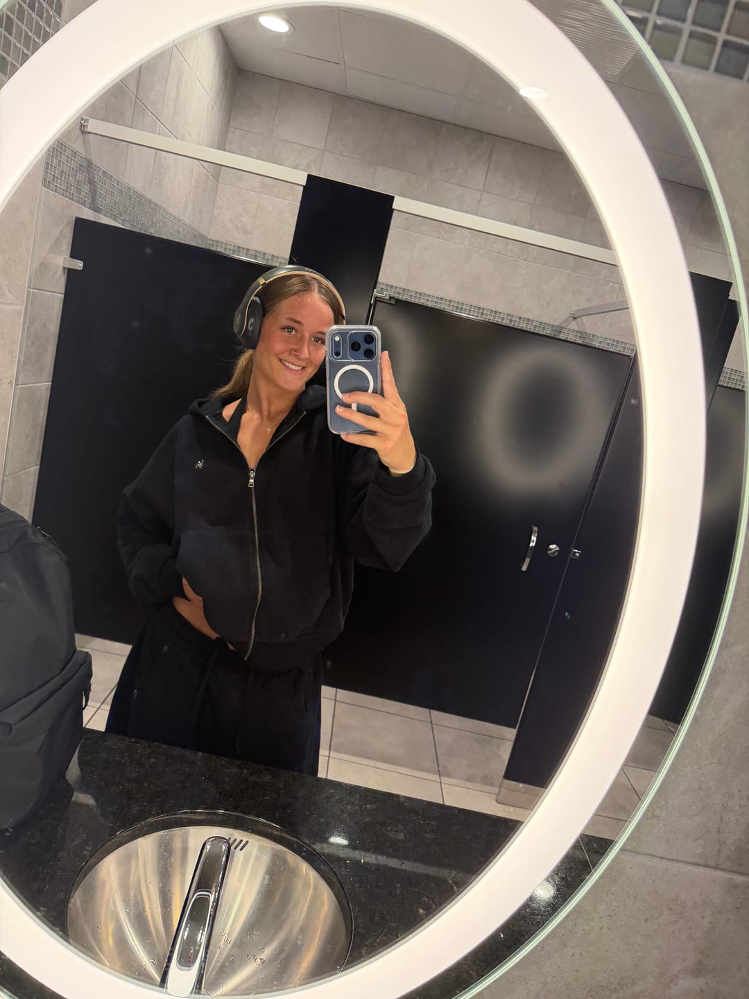 Customer photo review of W5210 - Studio Edit Zip Hoodie