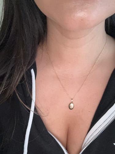 Customer photo review of Thin Dainty Ghost Necklace Cable Link Chain 0.3 mm