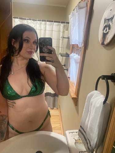 Customer photo review of EDEN SCRUNCH BOTTOM - GLITTER GREEN
