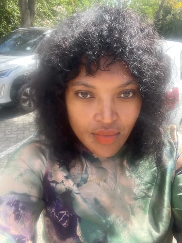 Customer photo review of Brandy Water Wave Fringe 10"