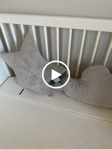 Customer video review of Yıldız Şeklinde Peluş Yastık Açık Gri