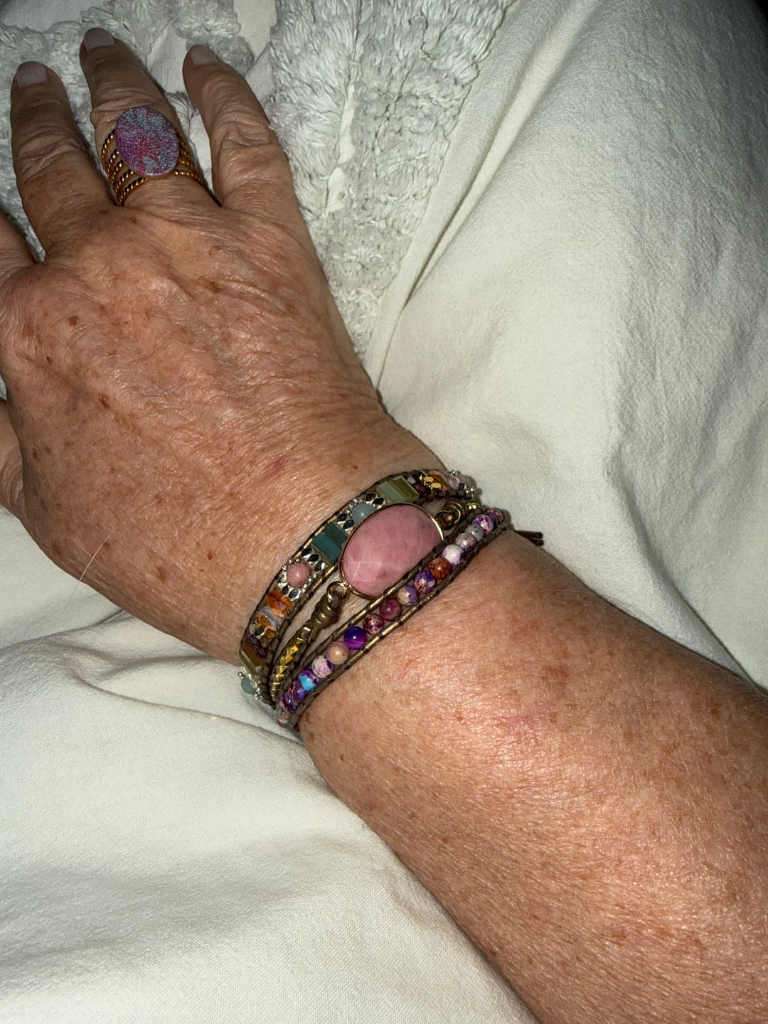 Customer photo review of Bracelet Wrap "Guérison du Coeur" en Rhodochrosite