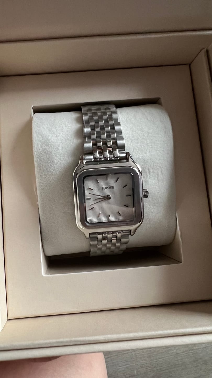 Customer photo review of Macy Silver White