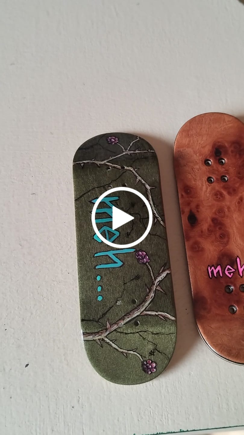 Customer video review of Fingerskateboard Construction Kit - for Experts