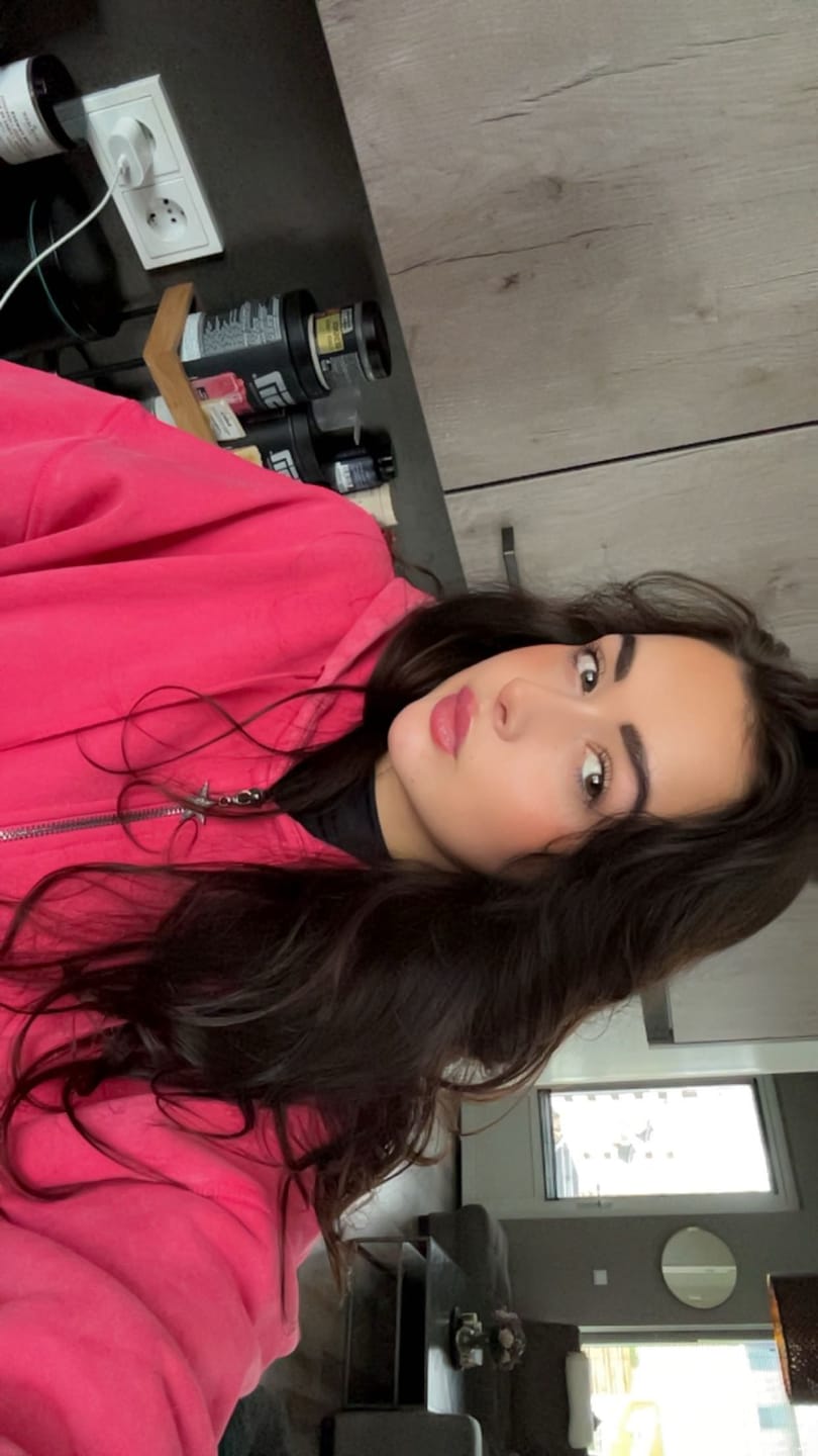 Customer photo review of W533 Flashback Zip Hoodie