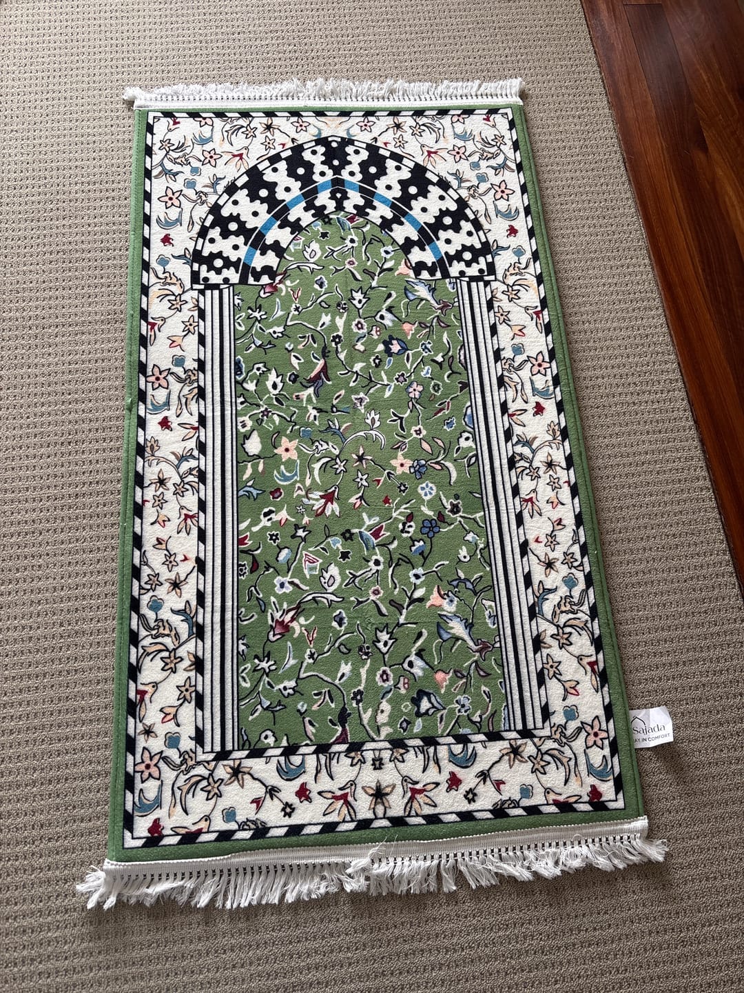 Customer photo review of Minbar Al Rawda Padded Prayer Mat