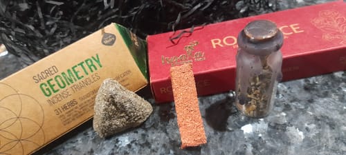 Customer photo review of Incienso en Ladrillo de Palo Santo y Rosa